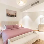 Dubai The Palm 4Br Beach & Pool Access