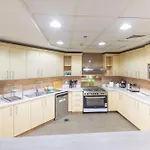 Dubai The Palm 4Br Beach & Pool Access
