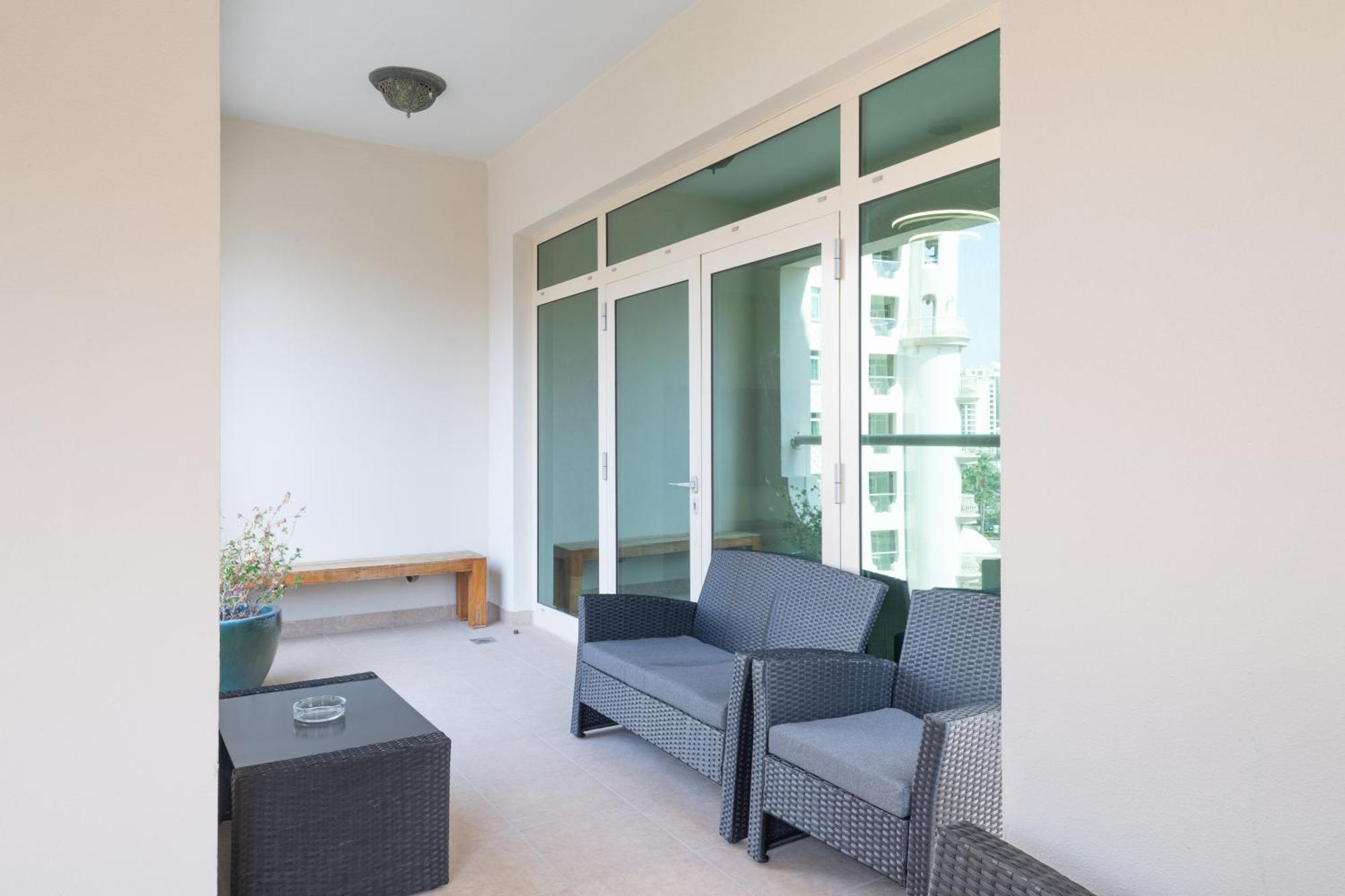 Apartment The Palm 4br & Pool Access