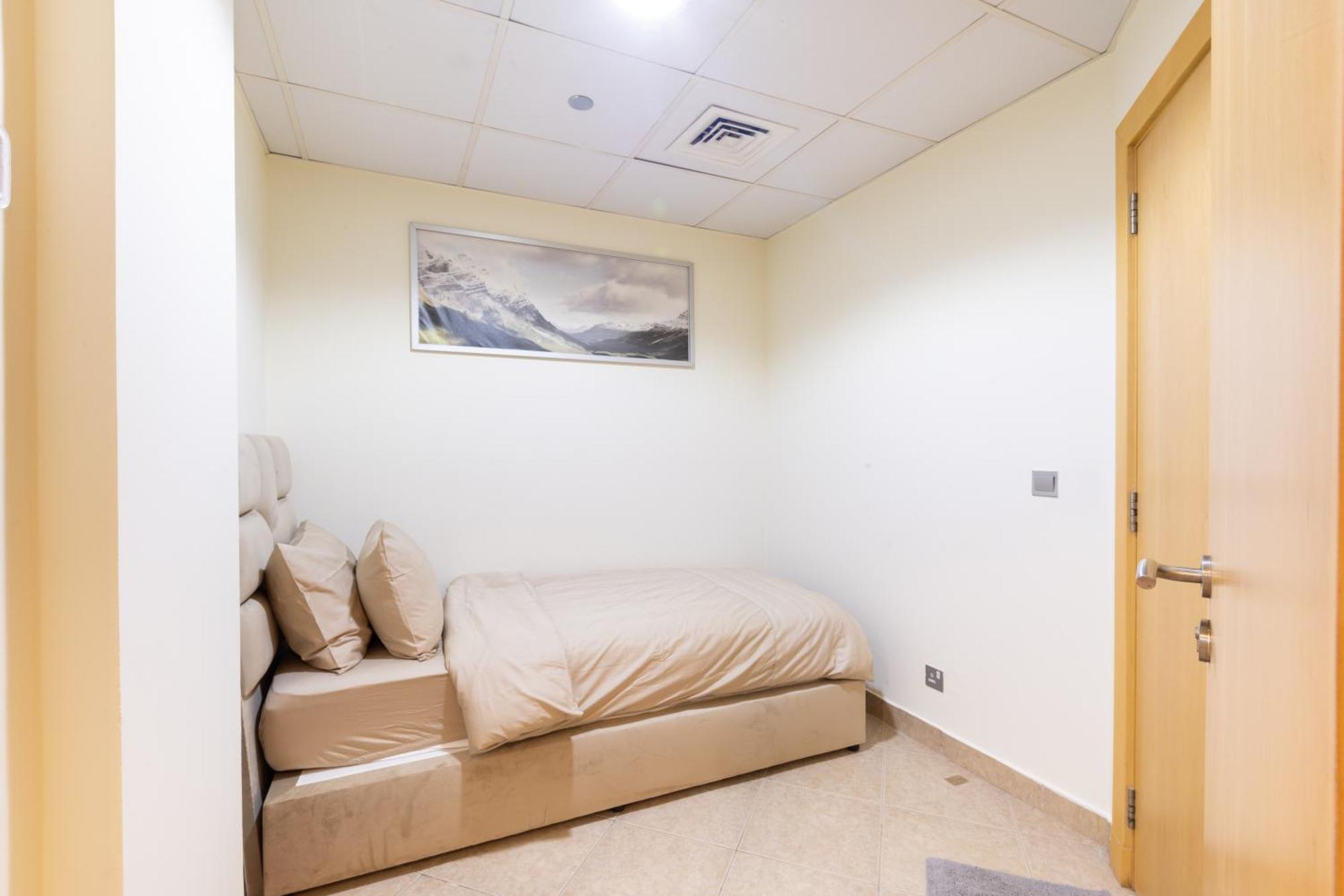 The Palm 4br & Pool Access Apartment Dubai