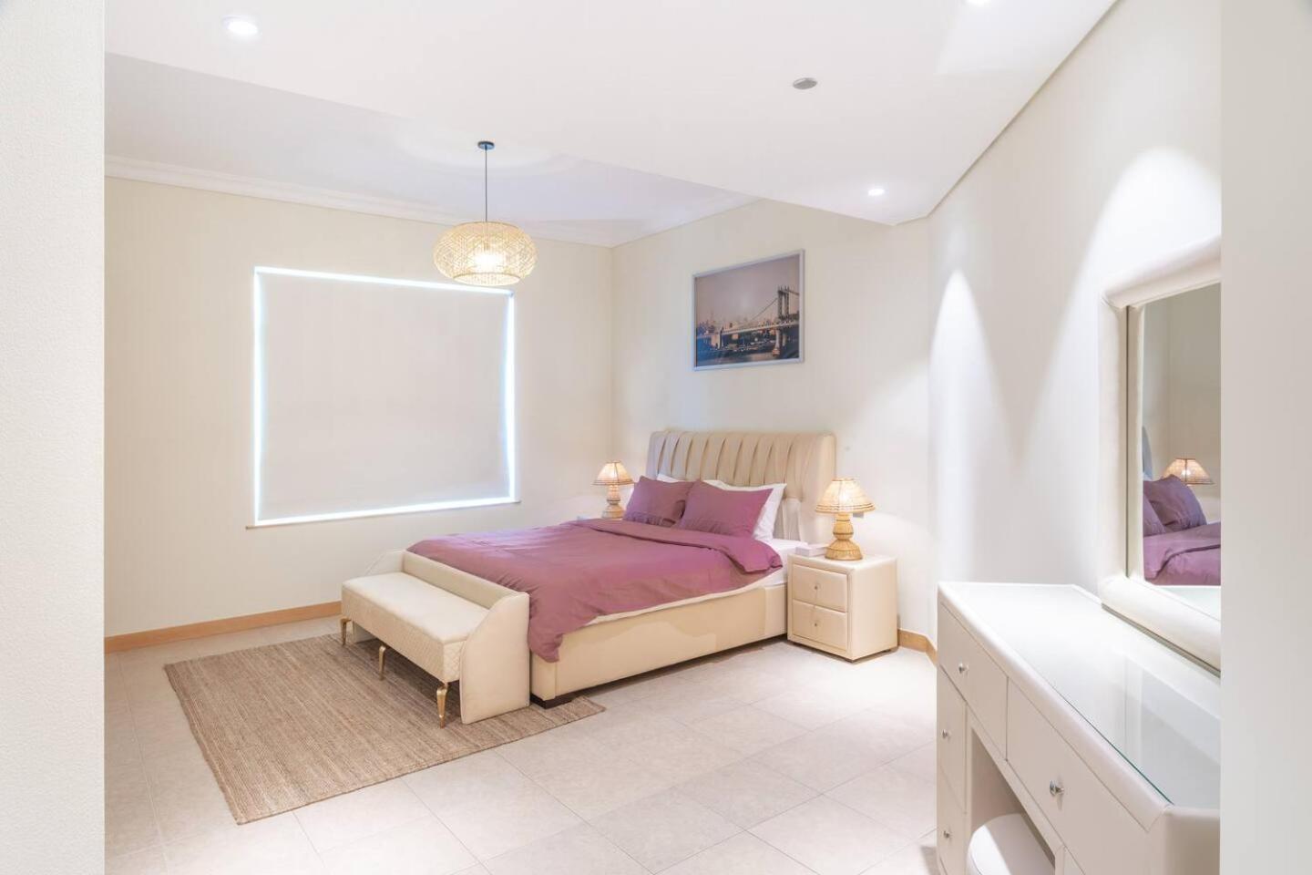 Apartment The Palm 4br & Pool Access Dubai