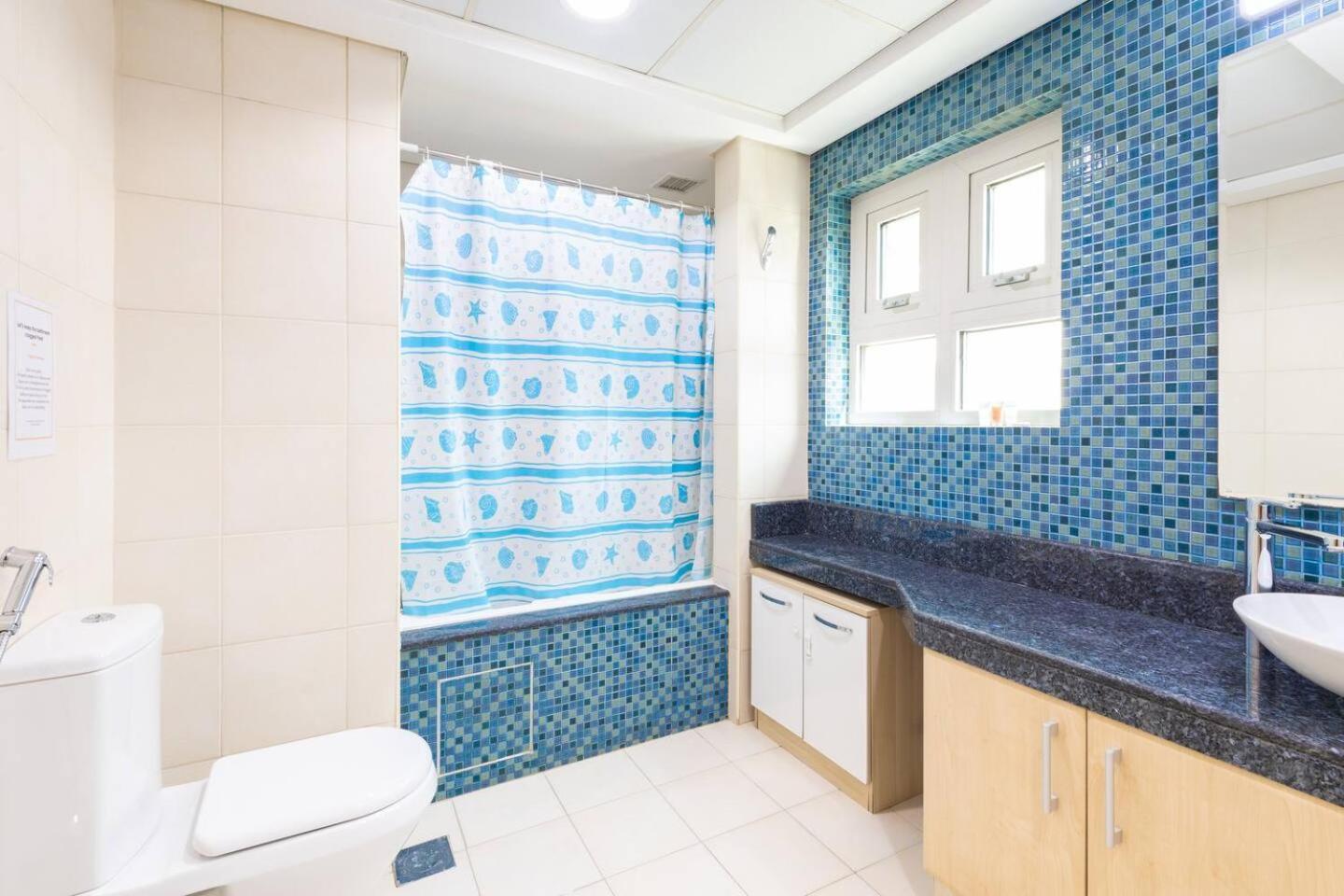 The Palm 4br & Pool Access Apartment