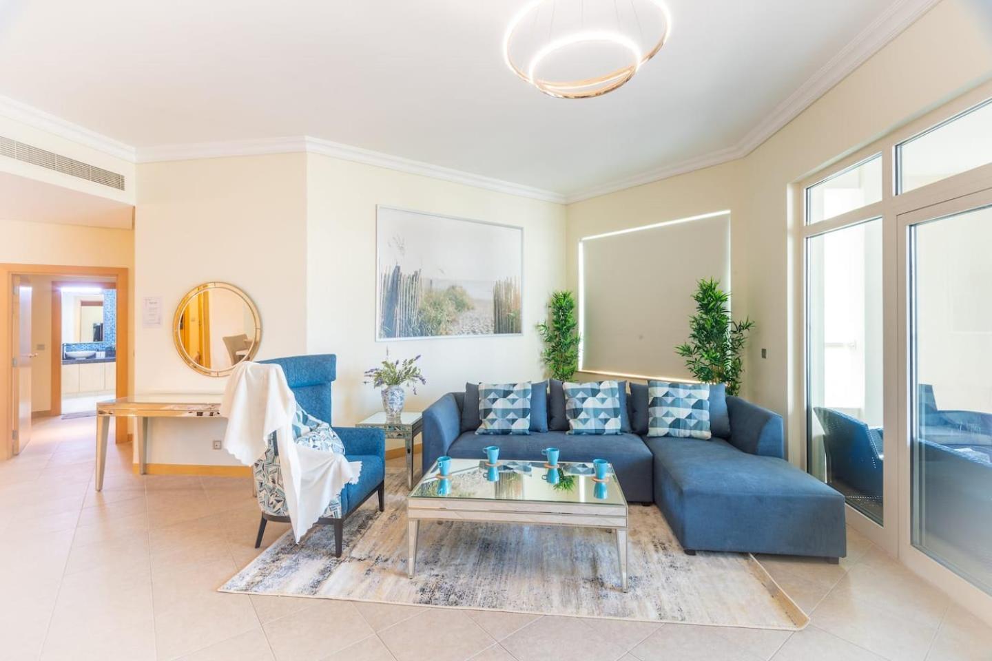 Apartment The Palm 4br & Pool Access